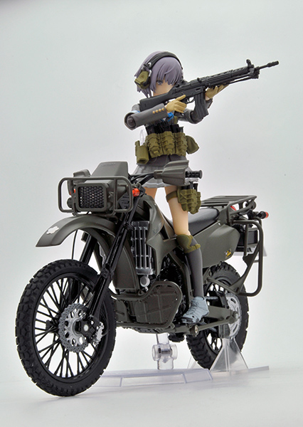 Amazon.co.jp: リトルアーモリー 1/12 彩色済み完成品バイク